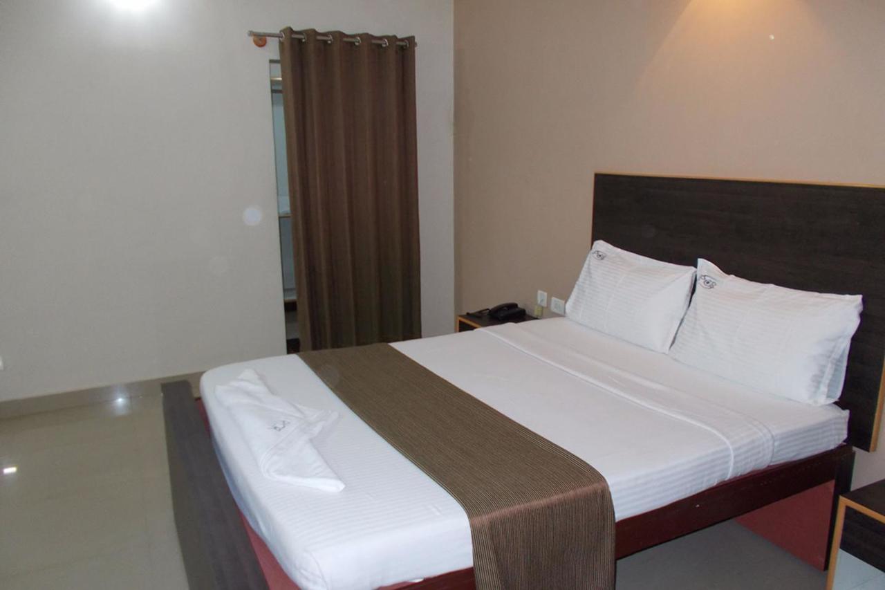 La Flora Sharmada Hidden Nest Hotel Gundlupet Exterior photo